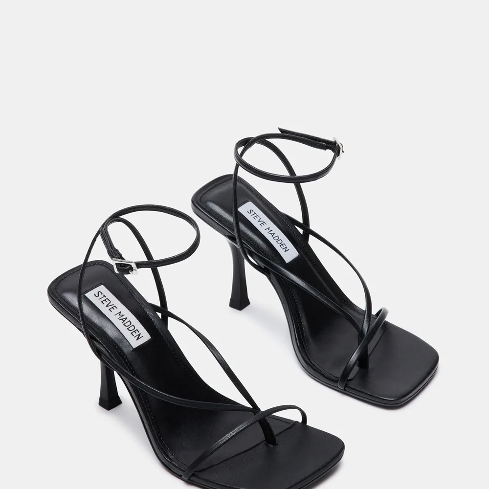 Steve Madden Black Heel Sandals - Picture 5 of 6